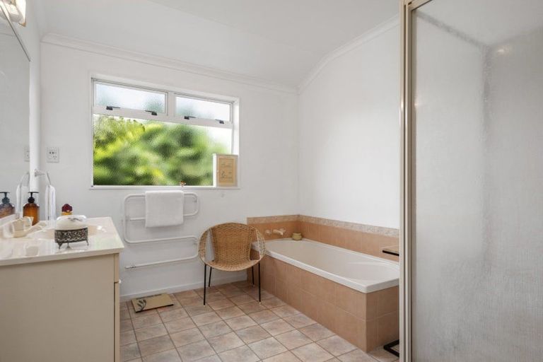 Photo of property in 18 Mamaku Rise, Welcome Bay, Tauranga, 3112