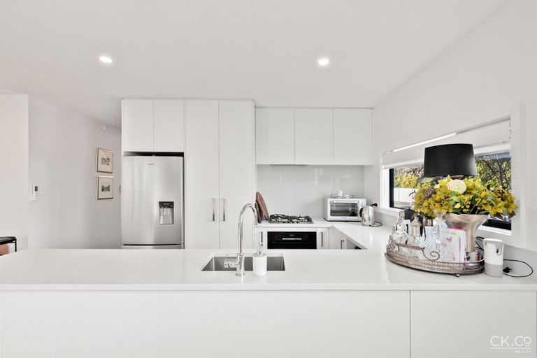 Photo of property in 1/51 Kings Crescent, Hutt Central, Lower Hutt, 5010