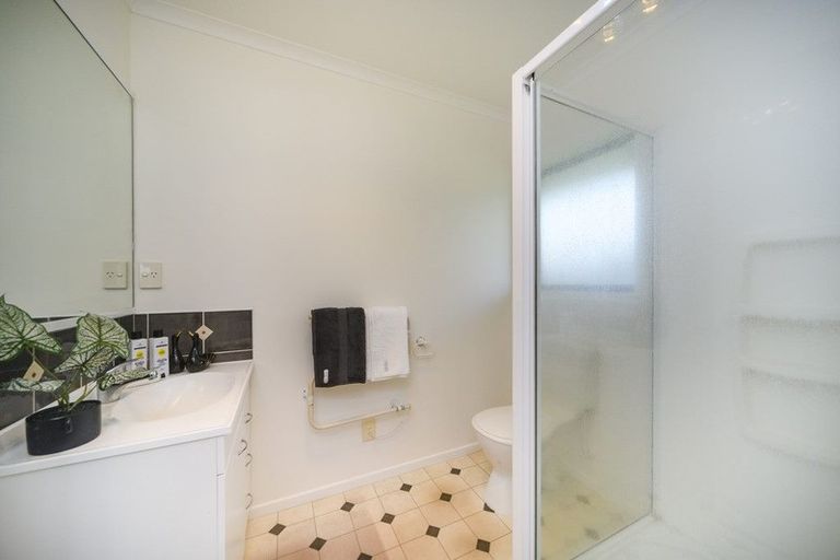 Photo of property in 9 Alpine Grove, Kelvin Grove, Palmerston North, 4414