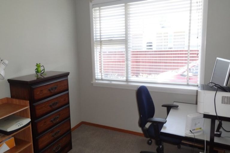 Photo of property in 44 Wychwood Crescent, Bishopdale, Christchurch, 8053