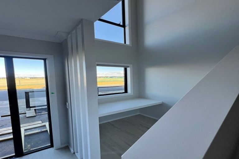 Photo of property in 6 Atutahi Lane, Papamoa Beach, Papamoa, 3118