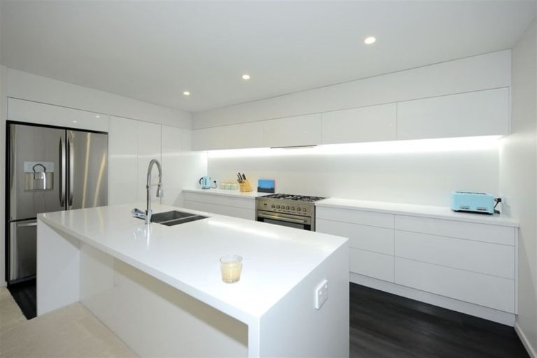 Photo of property in 6 Marble Court, Rolleston, 7614