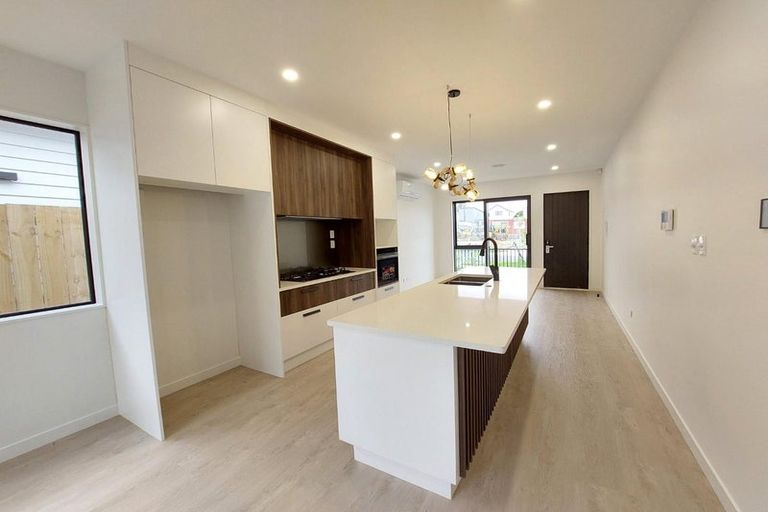 Photo of property in 67 Farranfore Road, Opaheke, Papakura, 2113