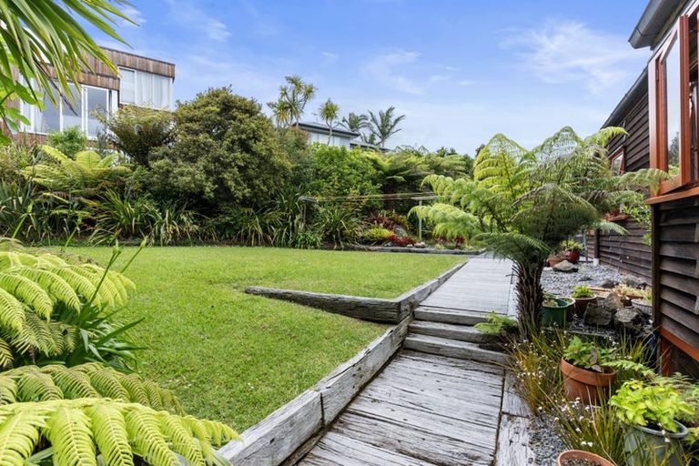 Photo of property in 60 Peter Terrace, Castor Bay, Auckland, 0620