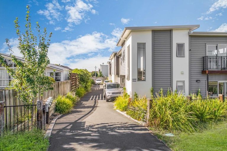 Photo of property in 3/144 Old Farm Road, Hamilton East, Hamilton, 3216