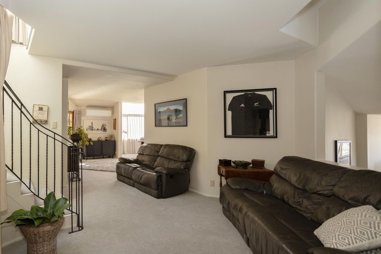 Photo of property in 16 Slade Street, Oamaru North, Oamaru, 9400