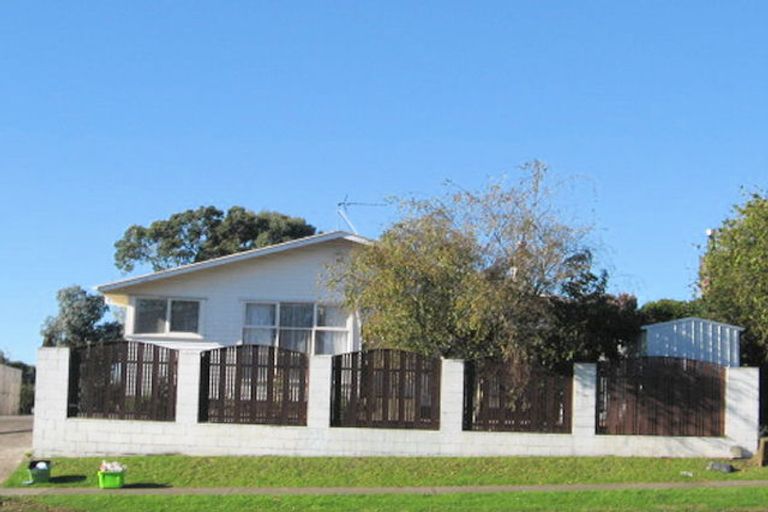 Photo of property in 323 Pakuranga Road, Pakuranga Heights, Auckland, 2010