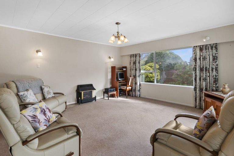 Photo of property in 6 Wakefield Grove, Waikanae, 5036