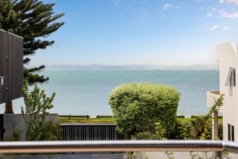 Photo of property in 2/4 Rogers Avenue, Eastern Beach, Auckland, 2012