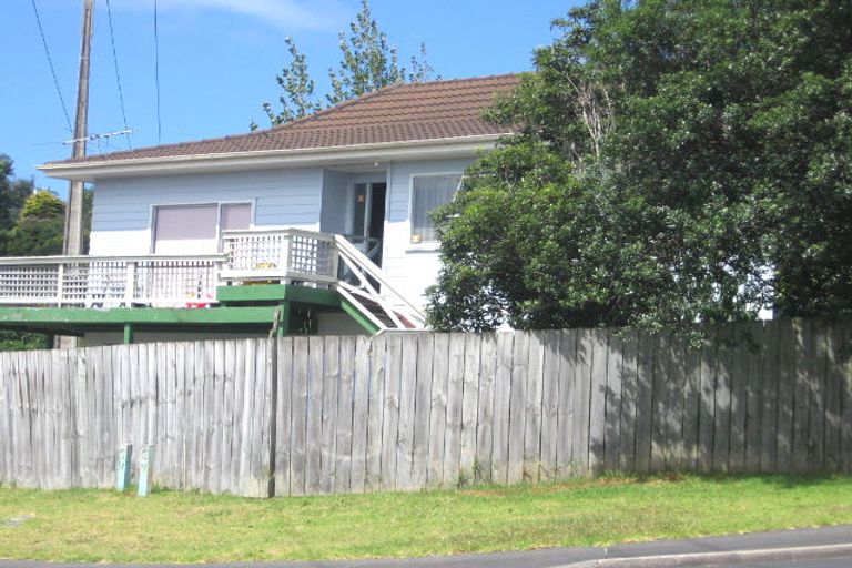Photo of property in 1 Ramonda Close, Bayview, Auckland, 0629