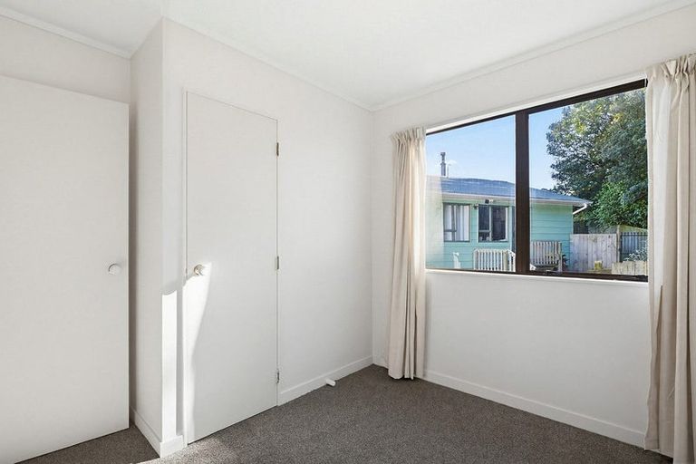 Photo of property in 48 Cardiff Crescent, Cannons Creek, Porirua, 5024