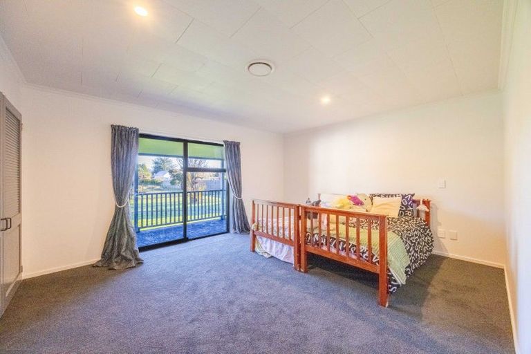 Photo of property in 20 Shanly Street, Waipawa, 4210