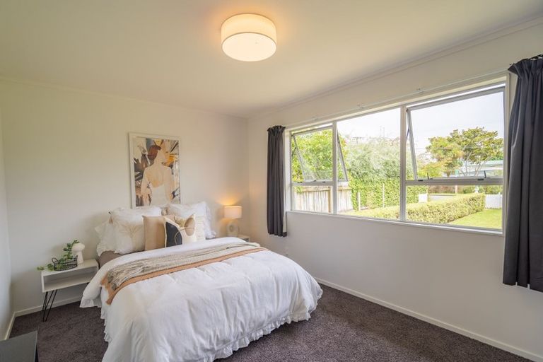 Photo of property in 23 Greenaway Road, Waikanae, 5036