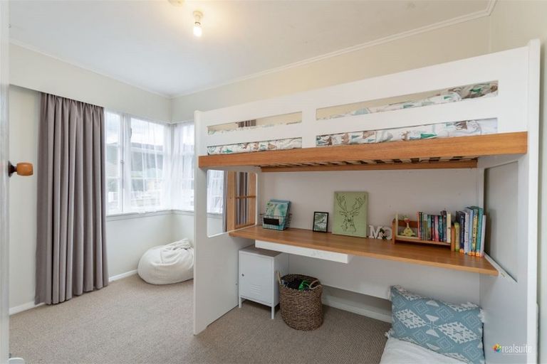 Photo of property in 19 Newcombe Street, Naenae, Lower Hutt, 5011