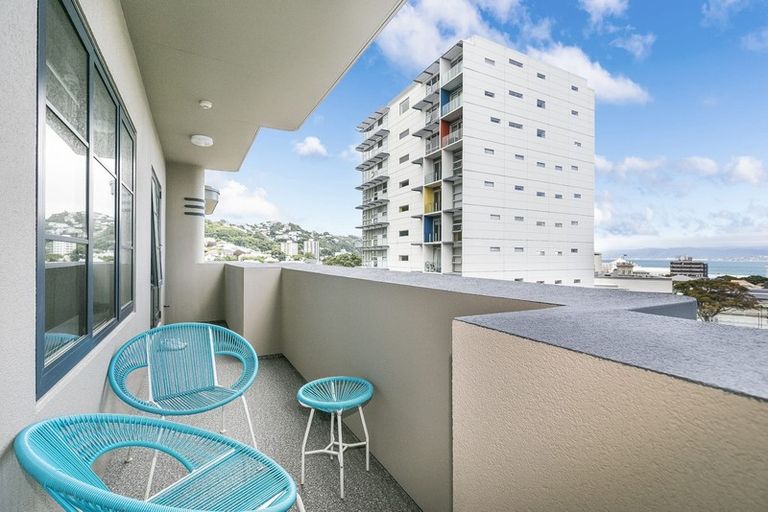 Photo of property in Westhaven Apartments, 13/127 Molesworth Street, Thorndon, Wellington, 6011