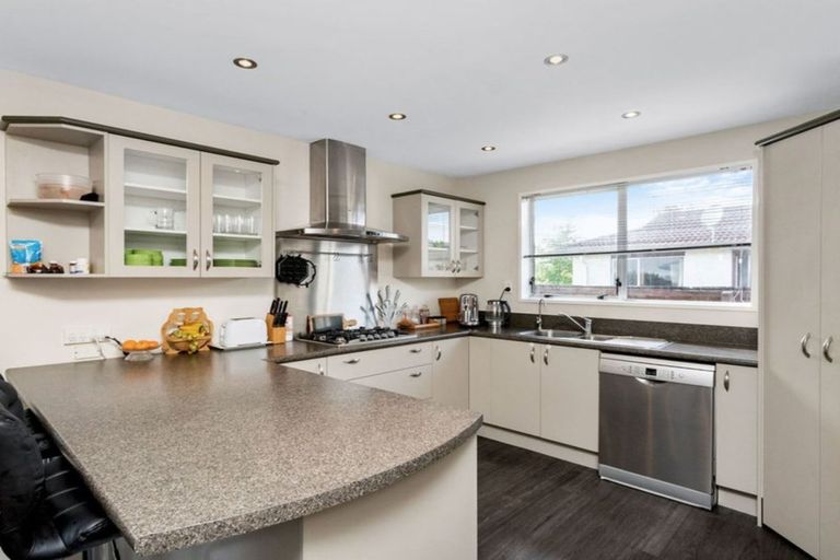 Photo of property in 39 Cowes Street, Avondale, Christchurch, 8061