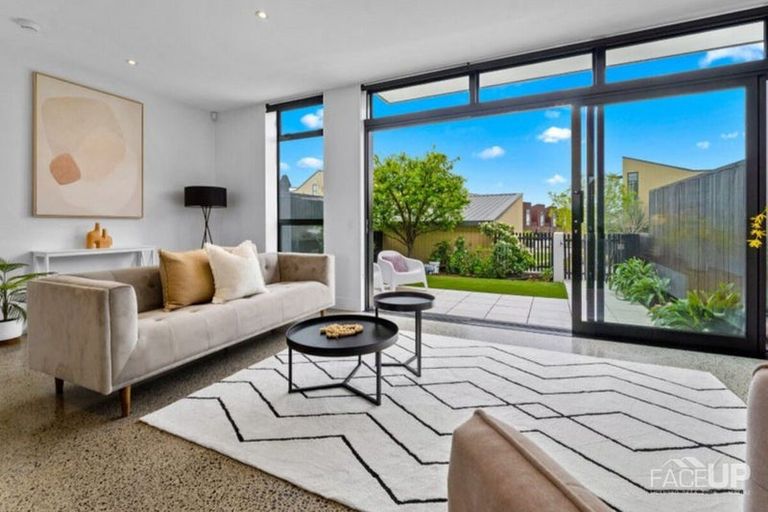 Photo of property in 254 Hobsonville Point Road, Hobsonville, Auckland, 0616
