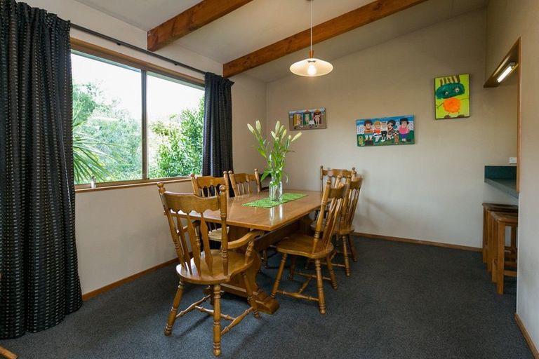 Photo of property in 17 Busby Hill, Havelock North, 4130
