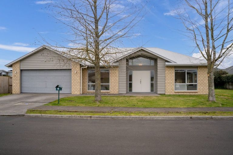 Photo of property in 35 Carnation Court, Cambridge, 3434