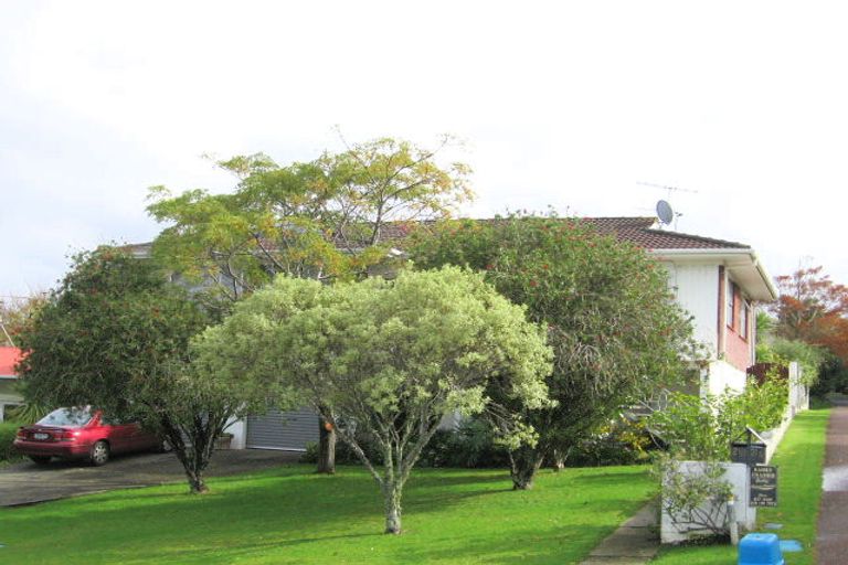 Photo of property in 23 Fairway Avenue, Red Beach, 0932