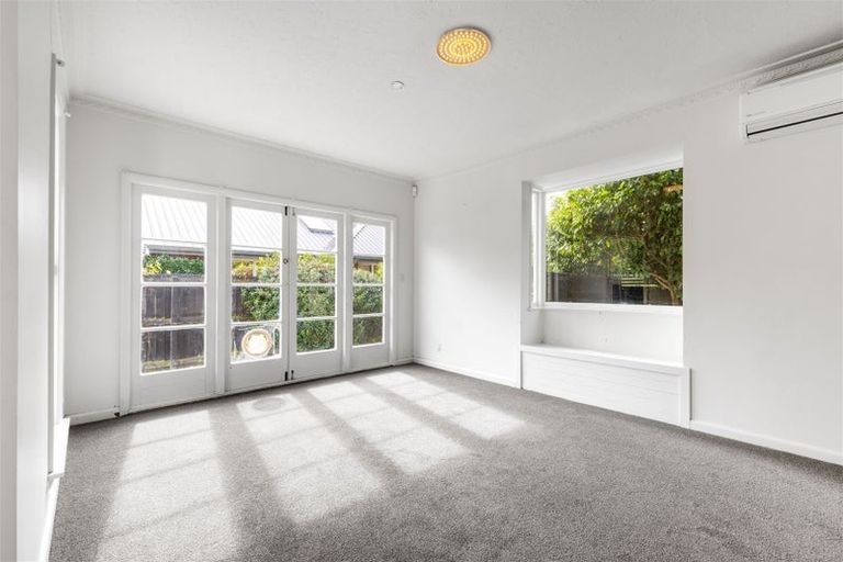 Photo of property in 117 Paparoa Street, Papanui, Christchurch, 8053