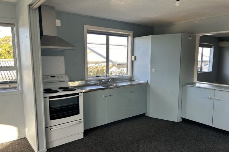 Photo of property in 10 Wallis Street, Raglan, 3225