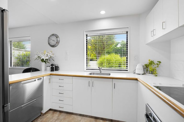 Photo of property in 73 Lowry Avenue, Redwood, Christchurch, 8051