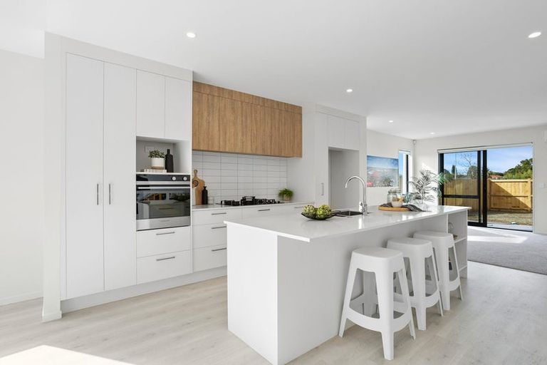 Photo of property in 1 Katikati Drive, Manurewa, Auckland, 2102