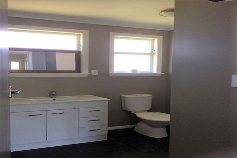 Photo of property in 11 George Street, Levin, 5510