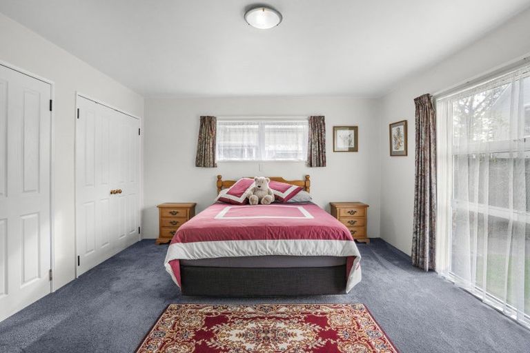 Photo of property in 15 Wood Street, Greytown, 5712