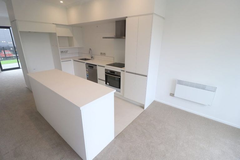 Photo of property in 34 Hobsonville Point Road, Hobsonville, Auckland, 0616