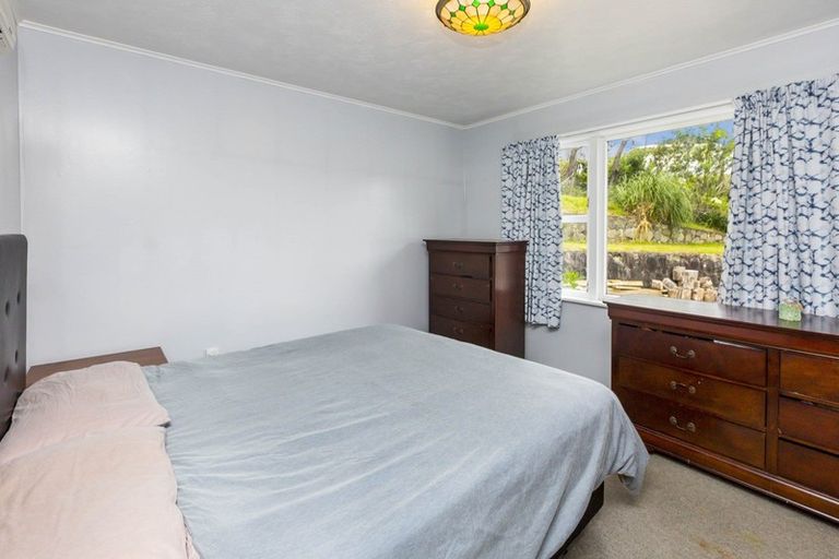 Photo of property in 39 Vista Crescent, Maoribank, Upper Hutt, 5018