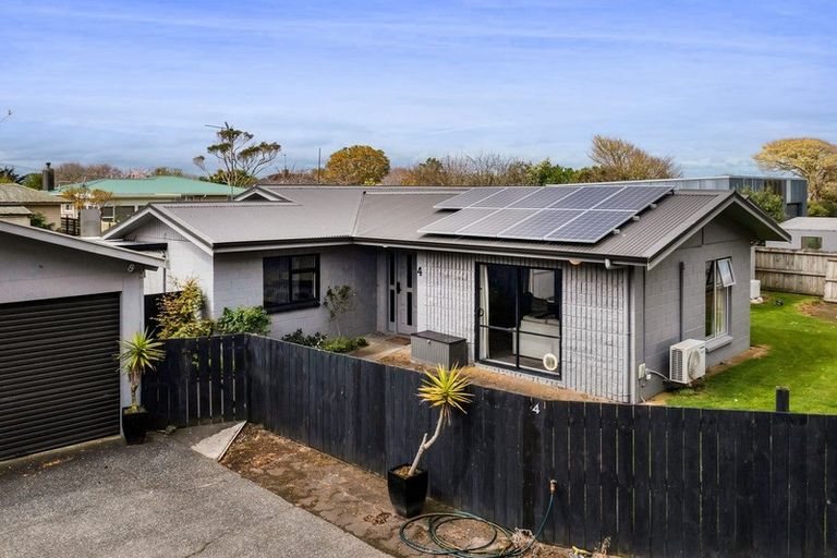 Photo of property in 4 Douglas Street, Hawera, 4610