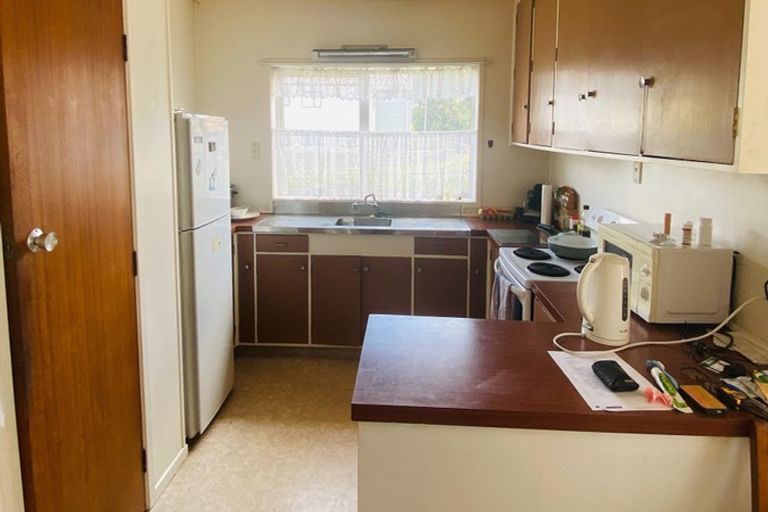 Photo of property in 142 Old Farm Road, Hamilton East, Hamilton, 3216