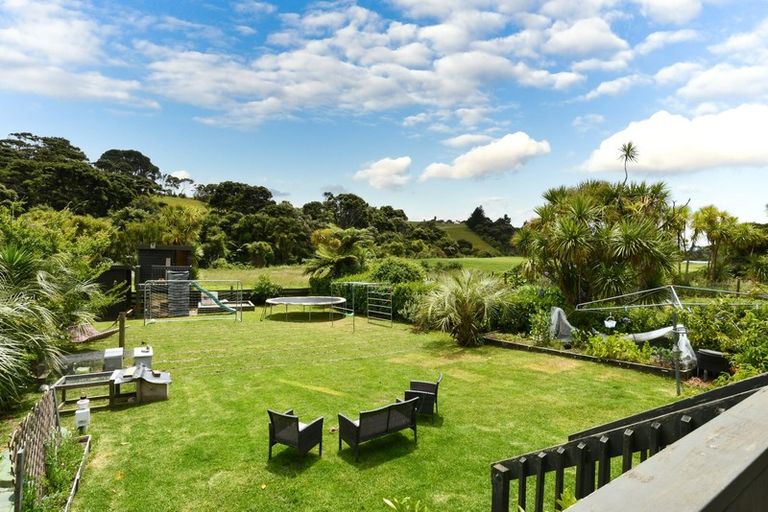 Photo of property in 27 Bethells Road, Waitakere, Auckland, 0816