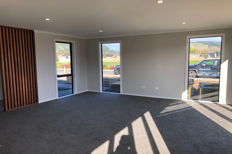 Photo of property in 1 Pohe Street, Waikanae, 5036