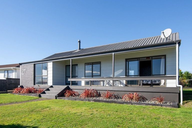 Photo of property in 27 Owhatiura Drive, Lynmore, Rotorua, 3010