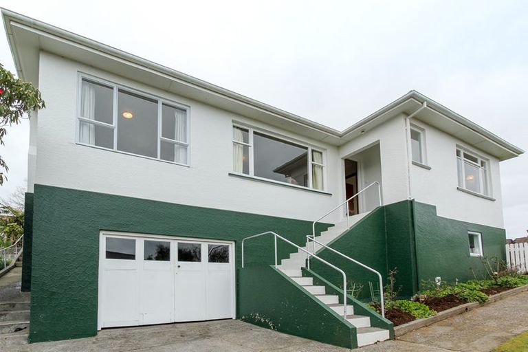 Photo of property in 104 Belt Road, New Plymouth, 4310