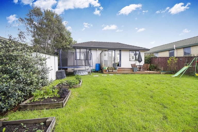 Photo of property in 7 Wheaton Place, Glen Eden, Auckland, 0602