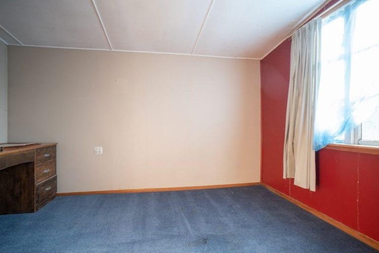 Photo of property in 18 Bryant Street, Takaro, Palmerston North, 4412