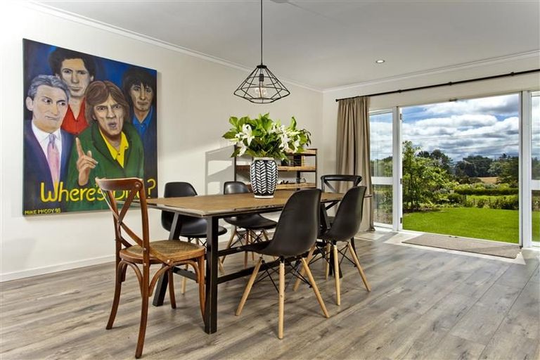 Photo of property in 98 Koraha Road, Kumeu, 0892