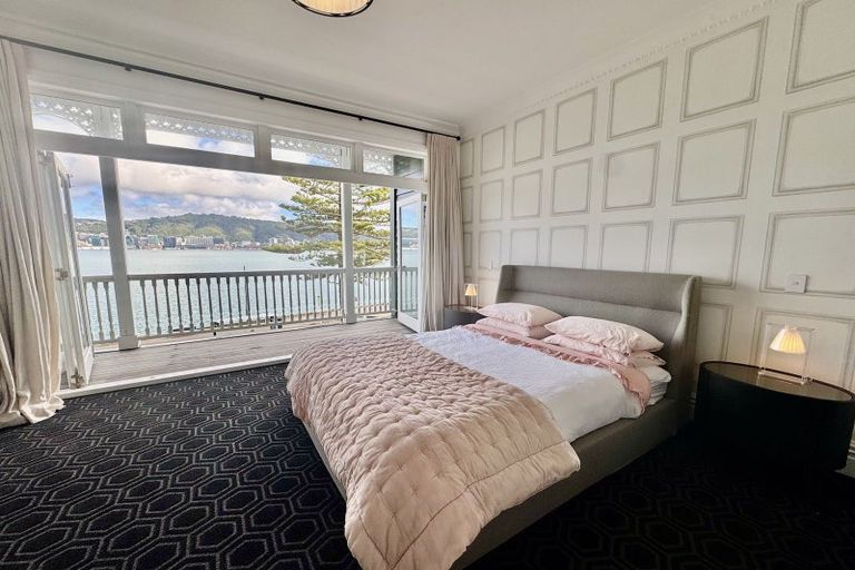 Photo of property in 322 Oriental Parade, Oriental Bay, Wellington, 6011