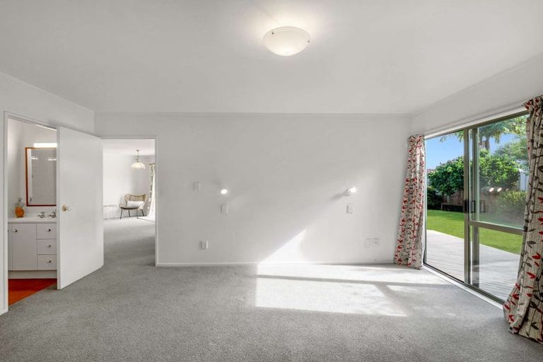 Photo of property in 1/114 The Circle, Manly, Whangaparaoa, 0930