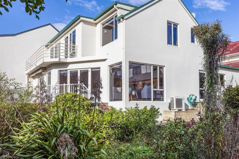 Photo of property in 2/89 Waimairi Road, Upper Riccarton, Christchurch, 8041