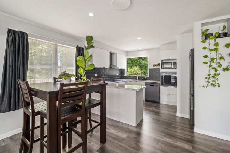 Photo of property in 17 Michael Place, Mangakakahi, Rotorua, 3015