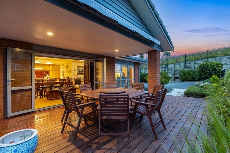 Photo of property in 32 Seaview Crescent, Hatfields Beach, Orewa, 0931