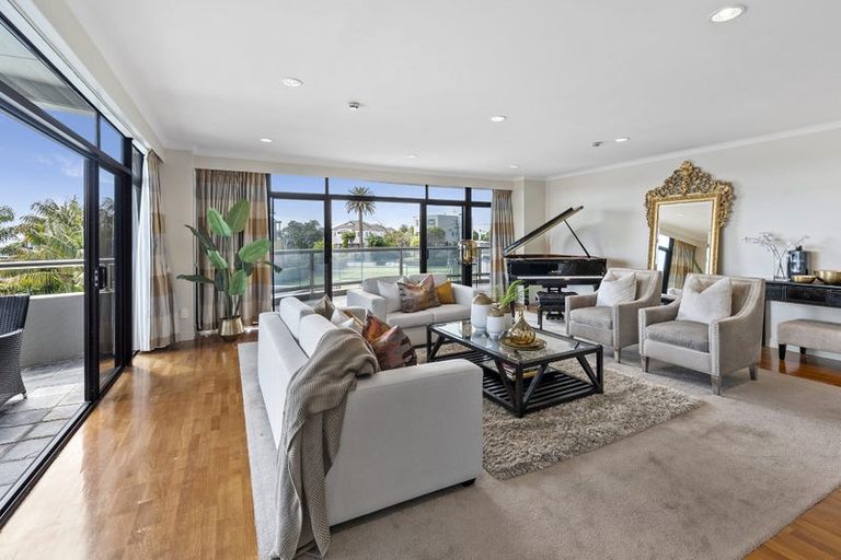 Photo of property in Shangri La Apartments, 1/97 Jervois Road, Herne Bay, Auckland, 1011