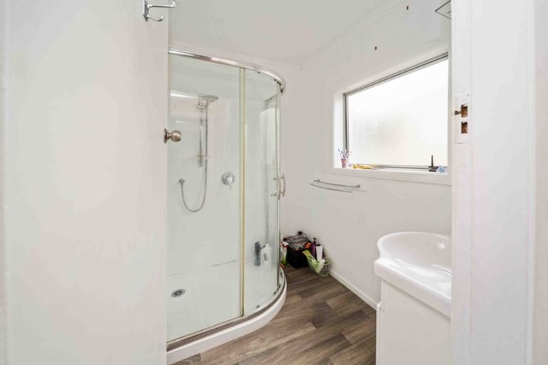 Photo of property in 5a Naumai Place, Spotswood, New Plymouth, 4310