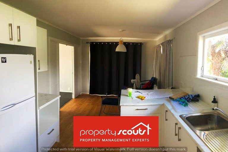 Photo of property in 1/8 Reid Road, New Lynn, Auckland, 0600