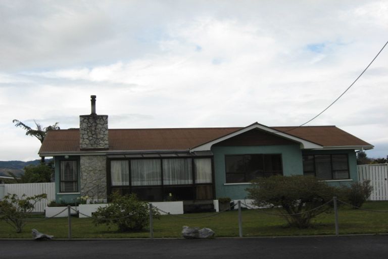 Photo of property in 10 Edinburgh Street, Takaka, 7110